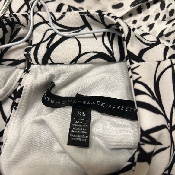 White House Black Market Fitted Ruched Tank Top - Picture 5 of 5